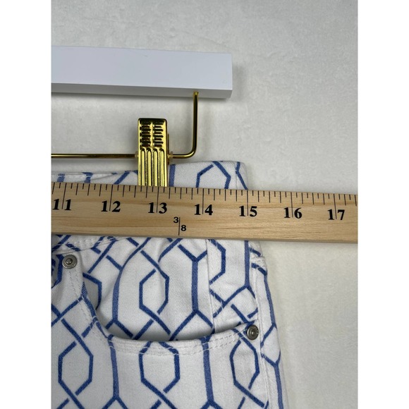 So Slimming Girlfriend Crop by Chico's, Size 0 (Normal Size 4) Blue and White - Picture 12 of 13